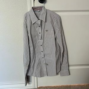 Cinch button up